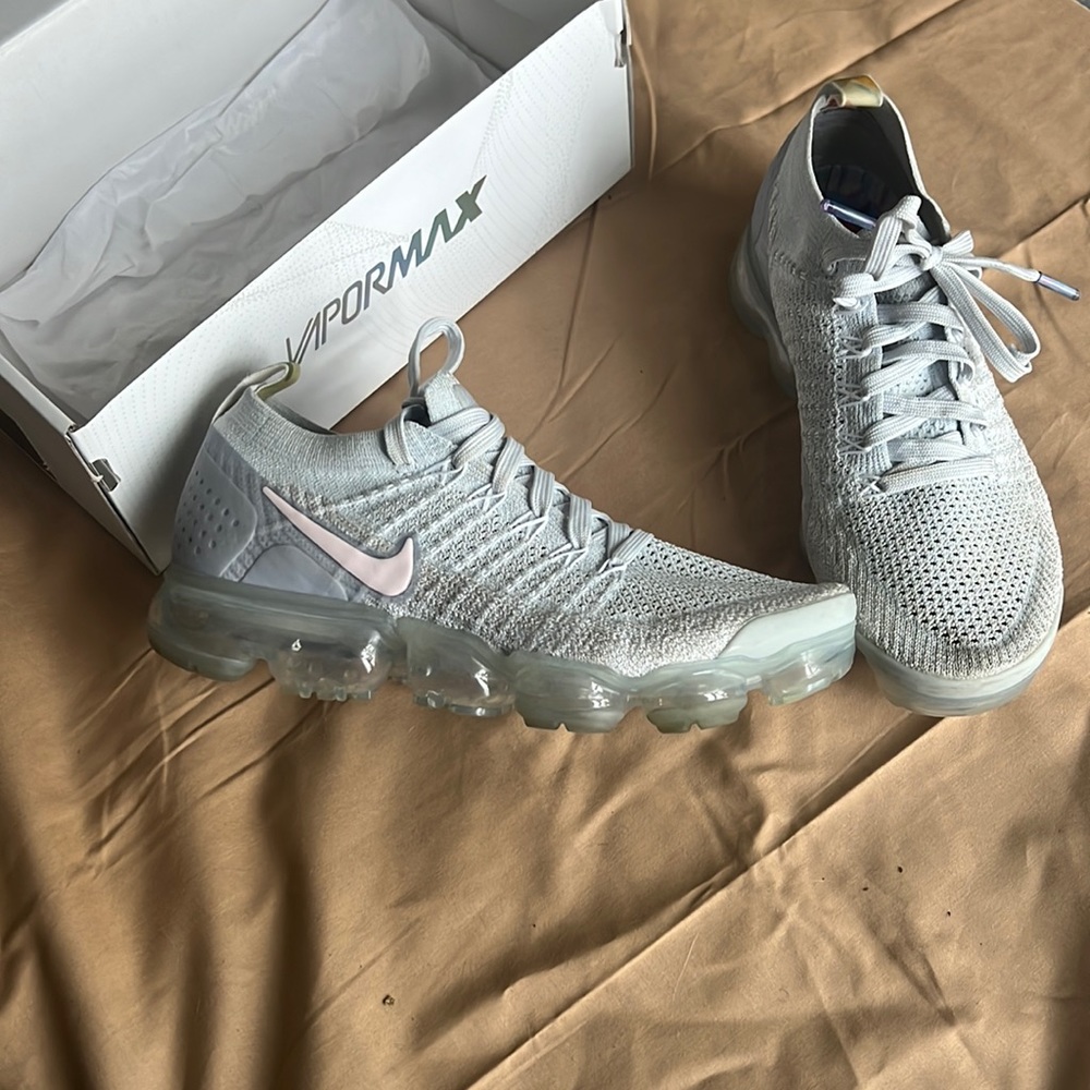 Nike women’s vapor max pure platinum arctic pink